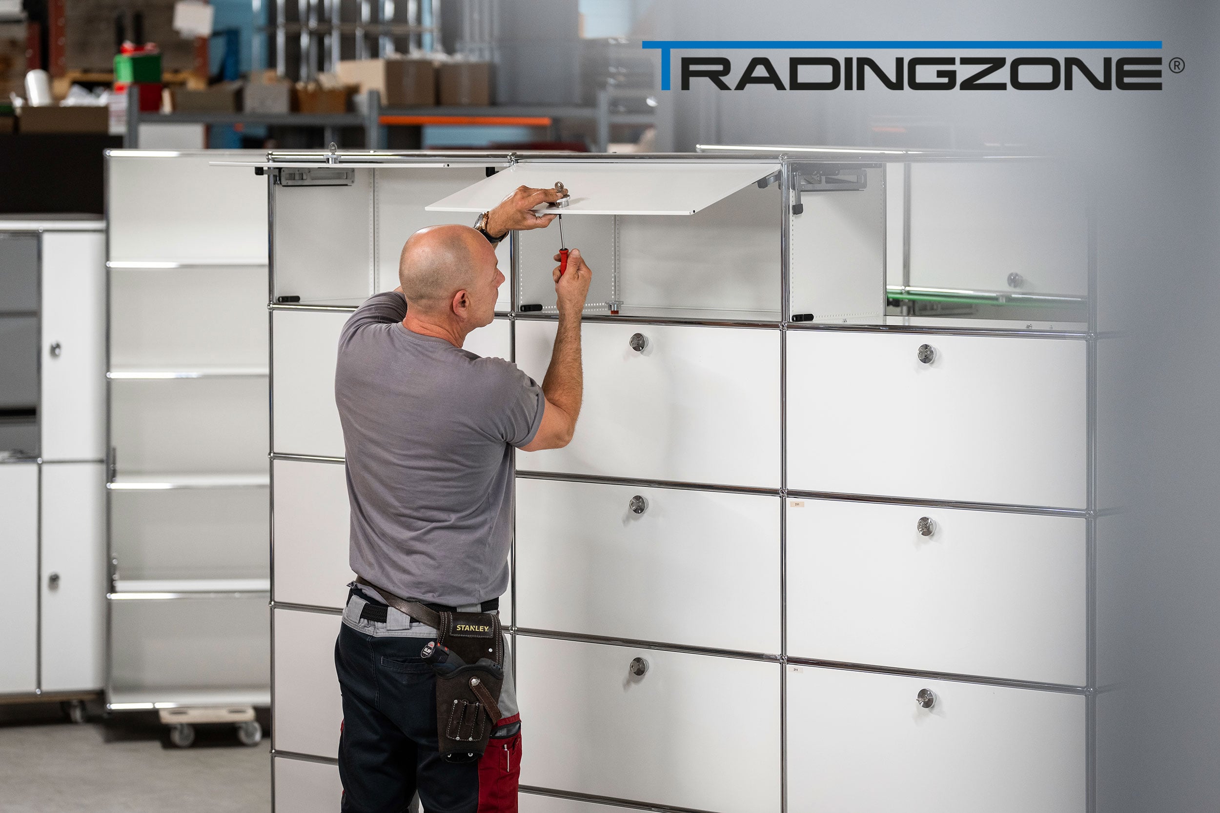 Dans ces bureaux, 1+1=3